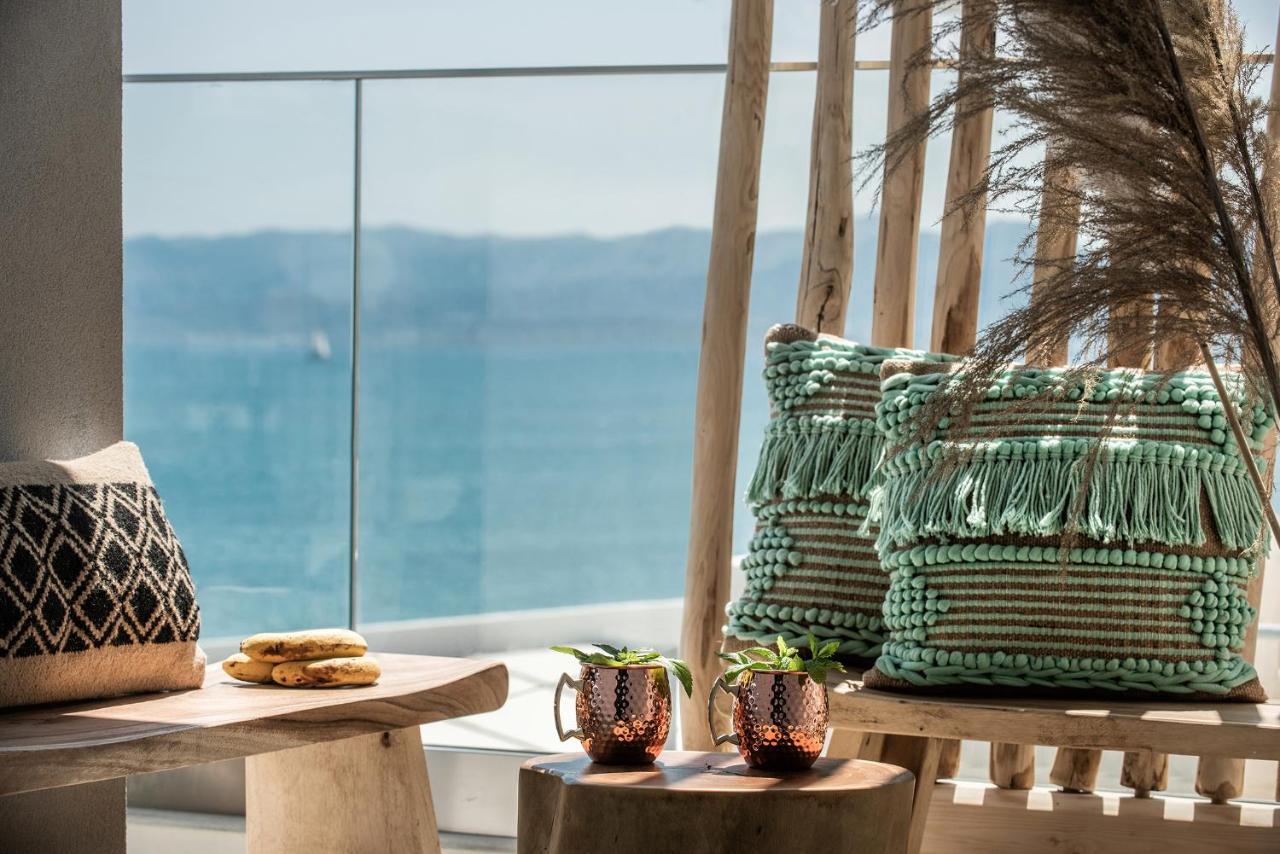 Khroma Luxury Suite 1 Beach Front Apartment Herszonisszosz Kültér fotó