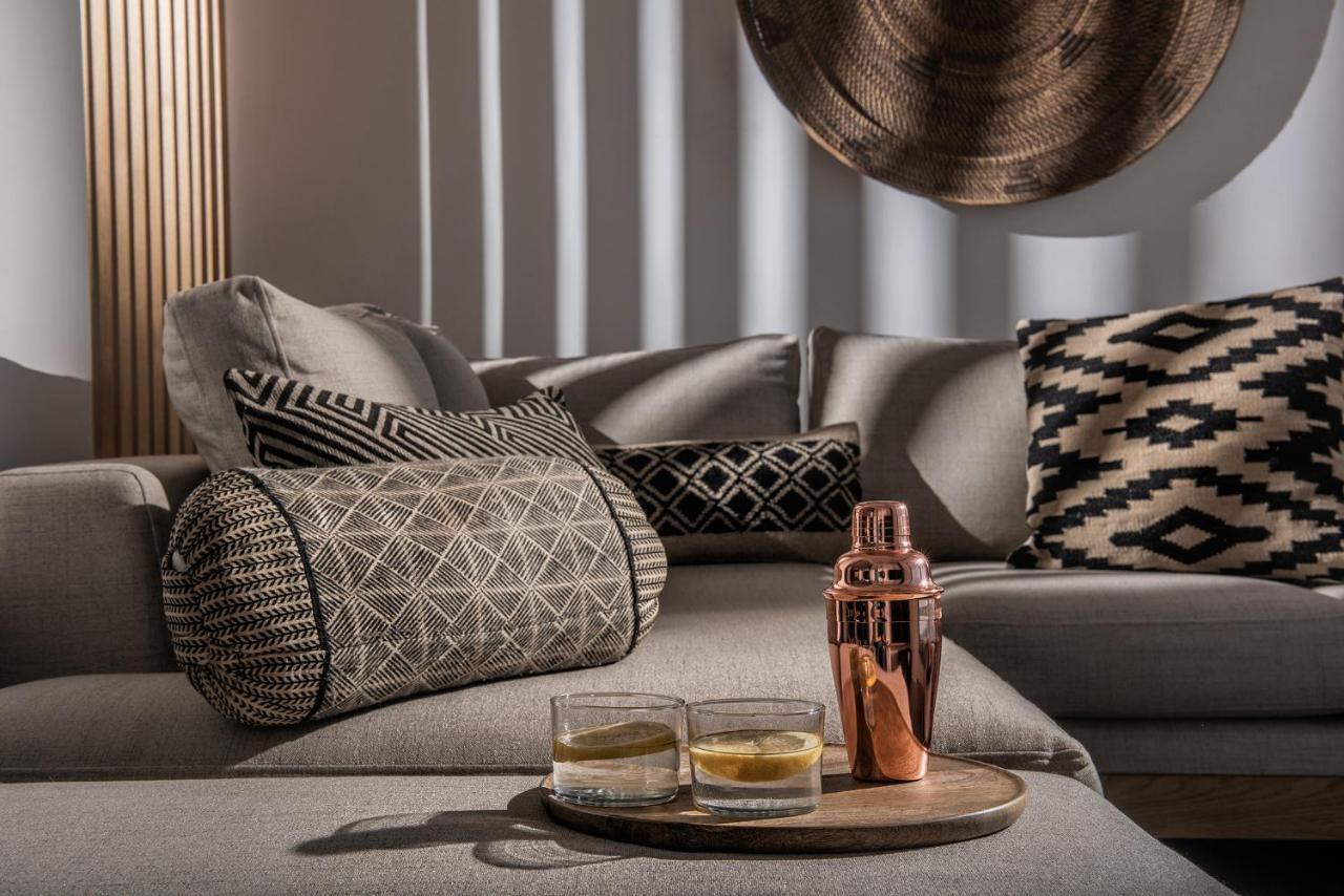 Khroma Luxury Suite 1 Beach Front Apartment Herszonisszosz Kültér fotó