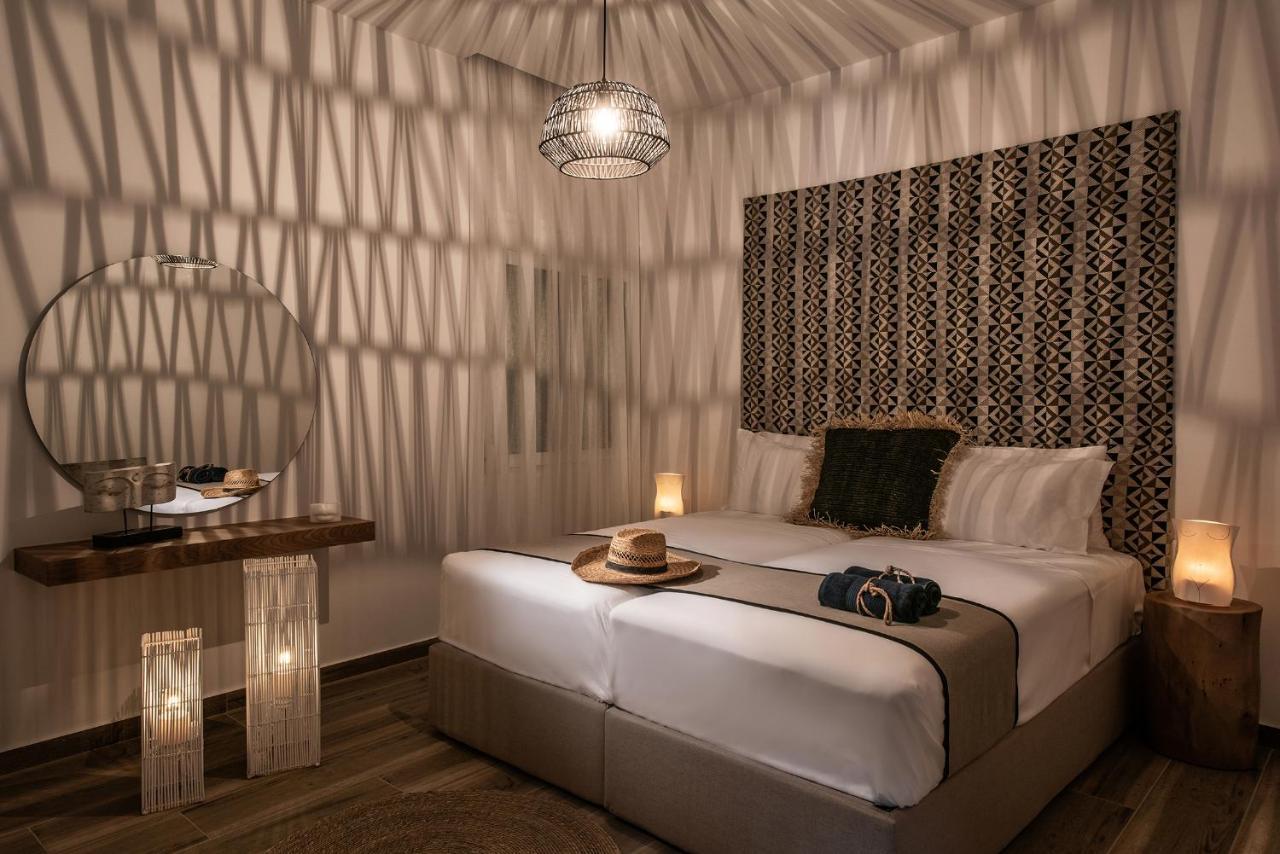 Khroma Luxury Suite 1 Beach Front Apartment Herszonisszosz Kültér fotó