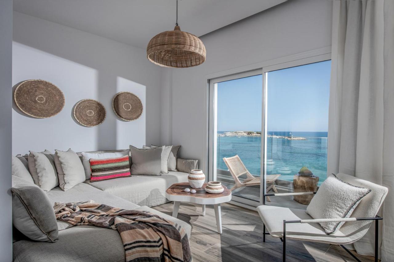 Khroma Luxury Suite 1 Beach Front Apartment Herszonisszosz Kültér fotó