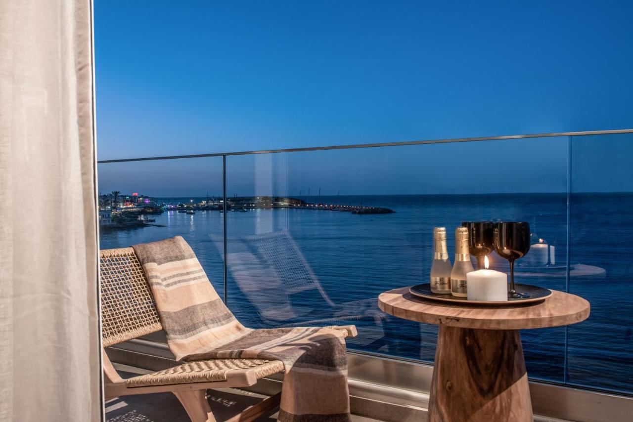 Khroma Luxury Suite 1 Beach Front Apartment Herszonisszosz Kültér fotó