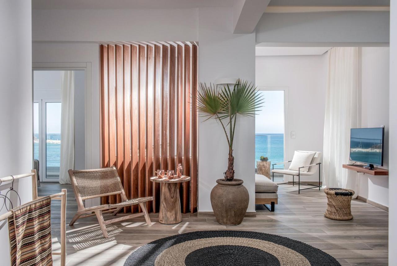 Khroma Luxury Suite 1 Beach Front Apartment Herszonisszosz Kültér fotó