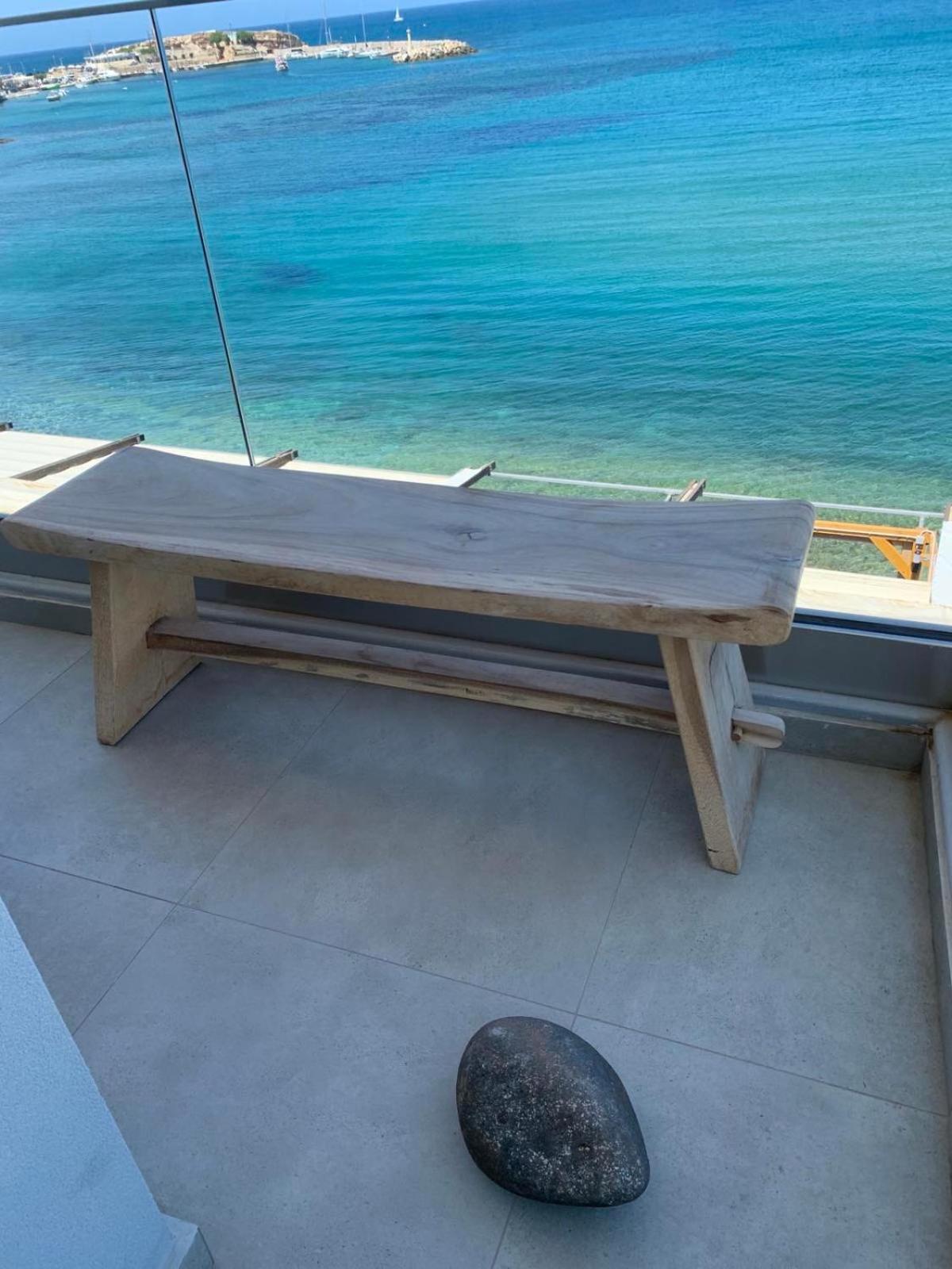 Khroma Luxury Suite 1 Beach Front Apartment Herszonisszosz Kültér fotó