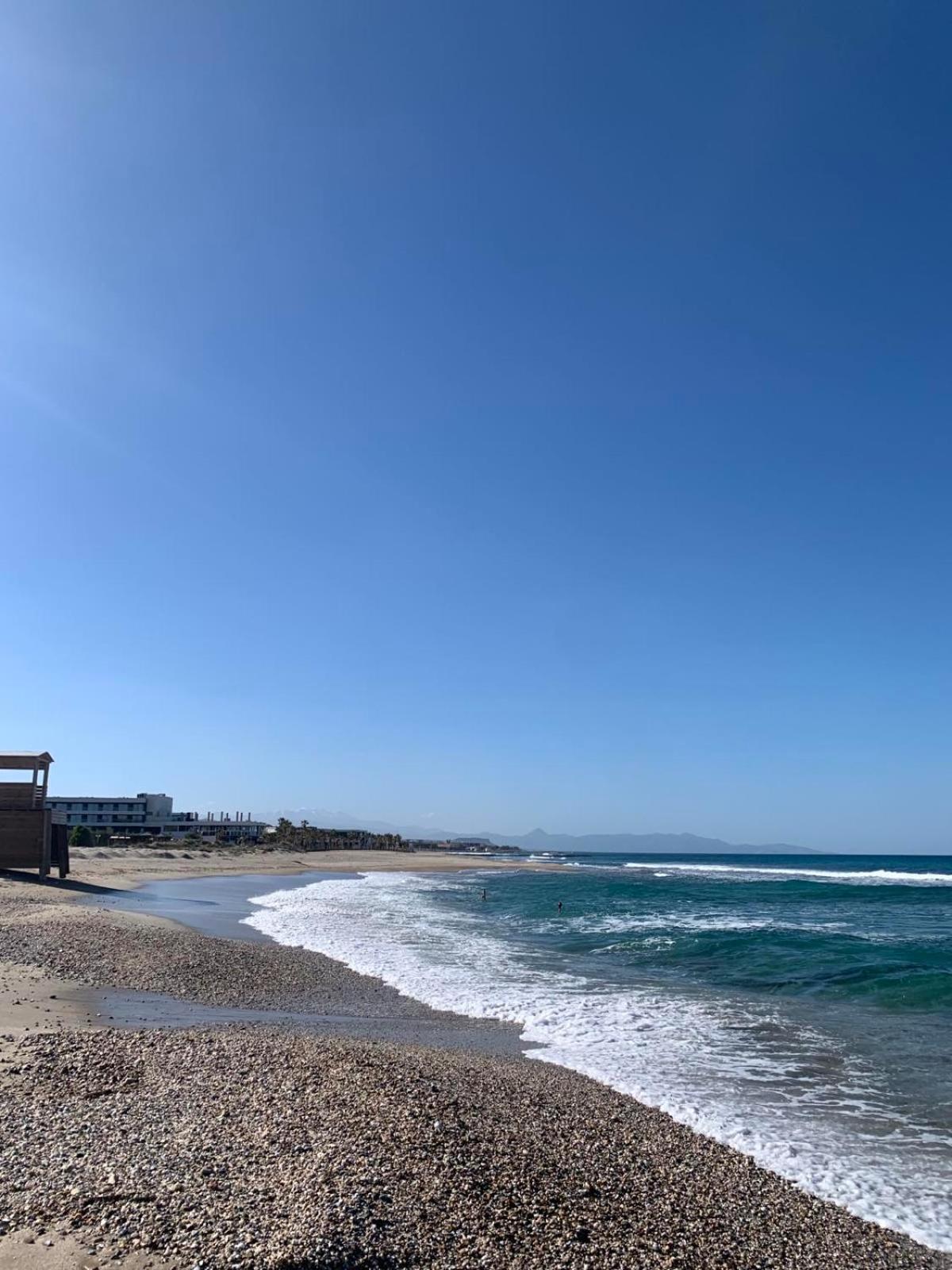Khroma Luxury Suite 1 Beach Front Apartment Herszonisszosz Kültér fotó