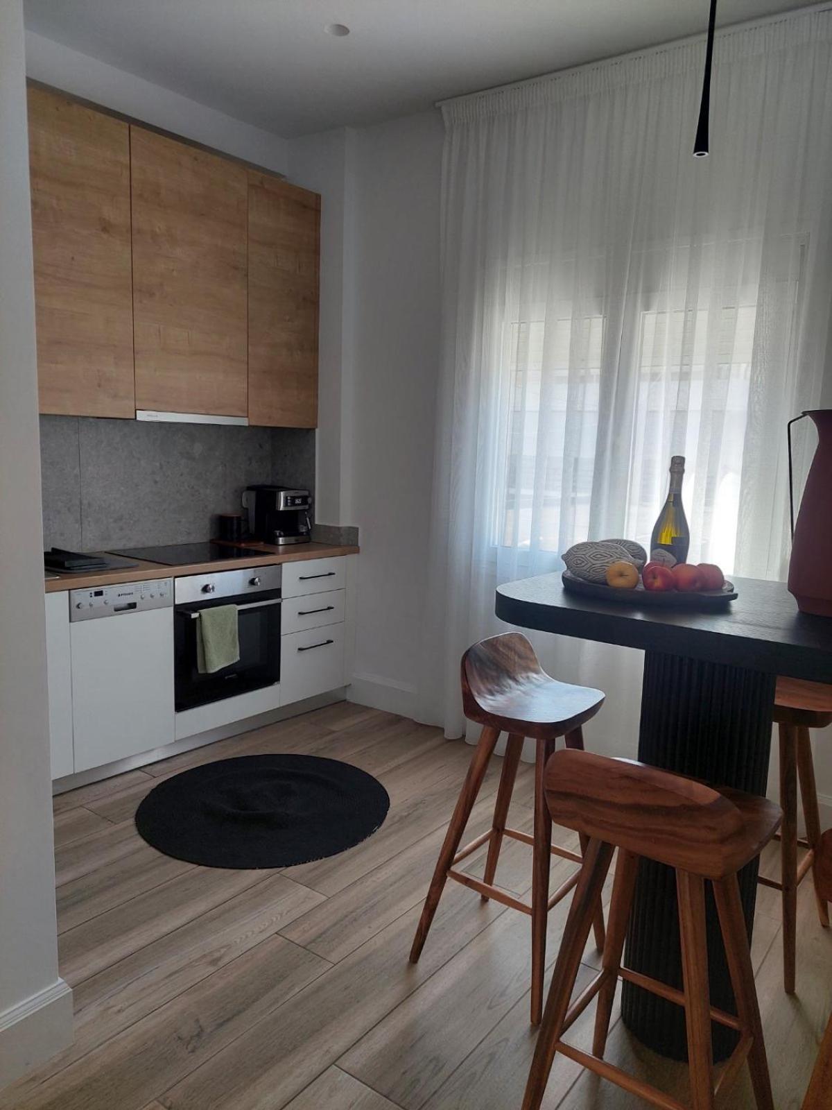 Khroma Luxury Suite 1 Beach Front Apartment Herszonisszosz Kültér fotó